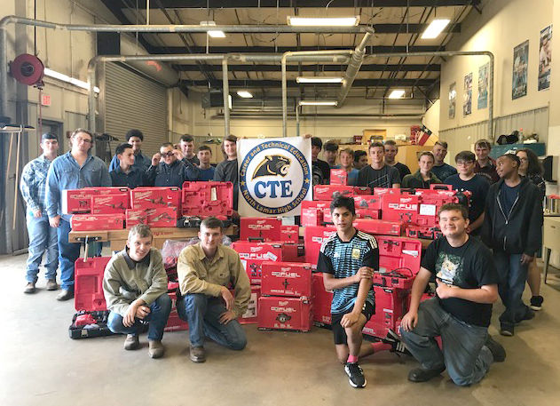 Milwaukee Tools donates to North Lamar High School